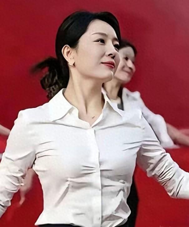 一大早，打开手机，到处是什么“吕梁秦主任迅速全网走红”的消息，看完之后，哑然失笑