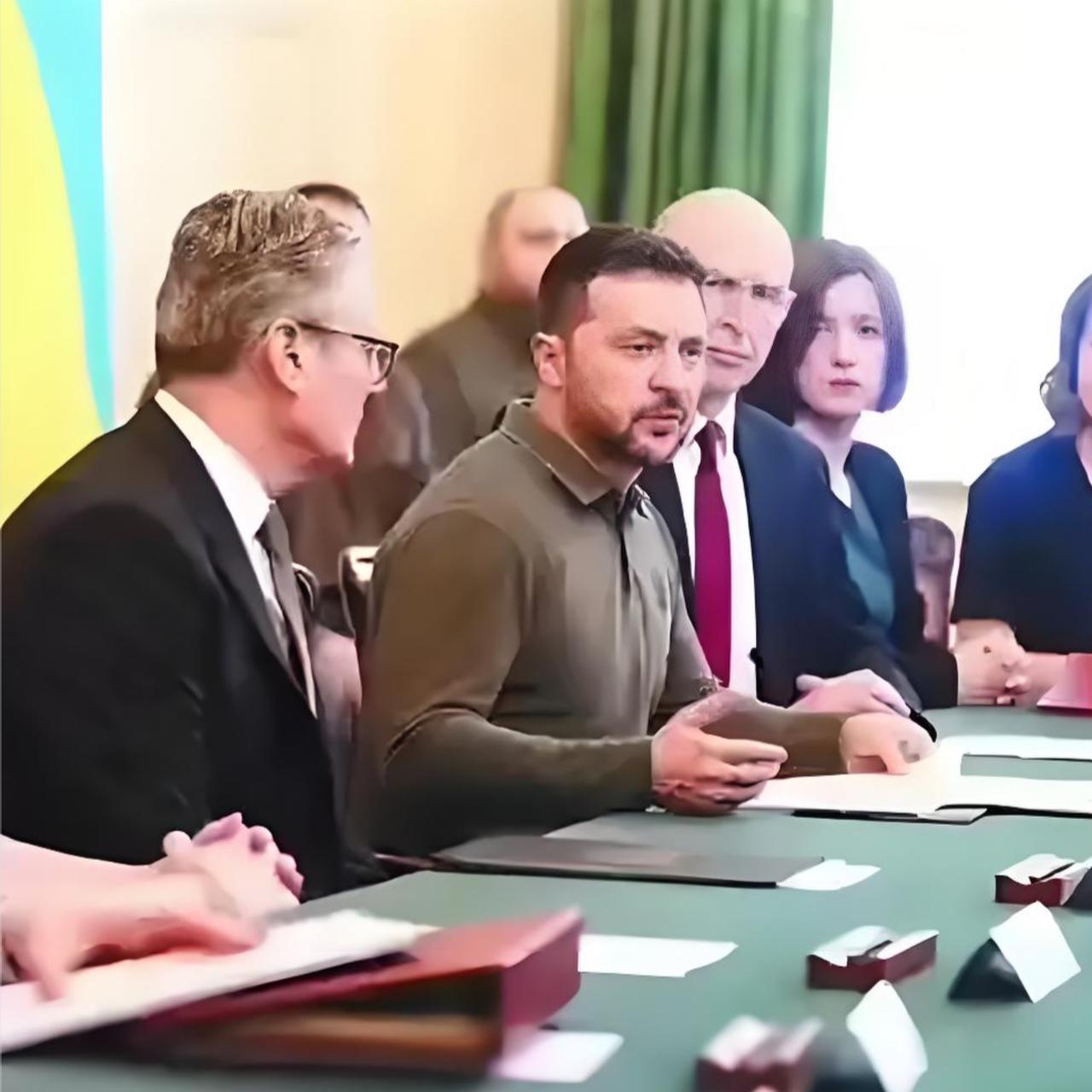 俄方率先放消息：已经从北、东两面把乌军包围了，不少乌军都投降了，还打死11名乌军