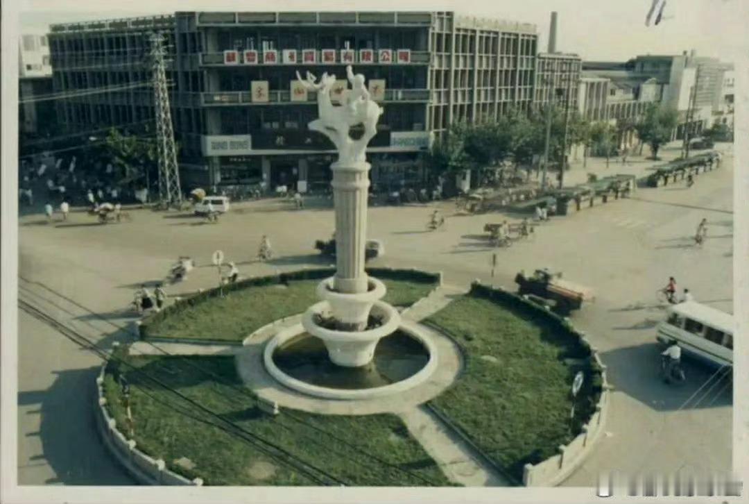 郁阴瞧池，江苏家运，十字口的俳佪丰干桥最后一壁的干裂！ 