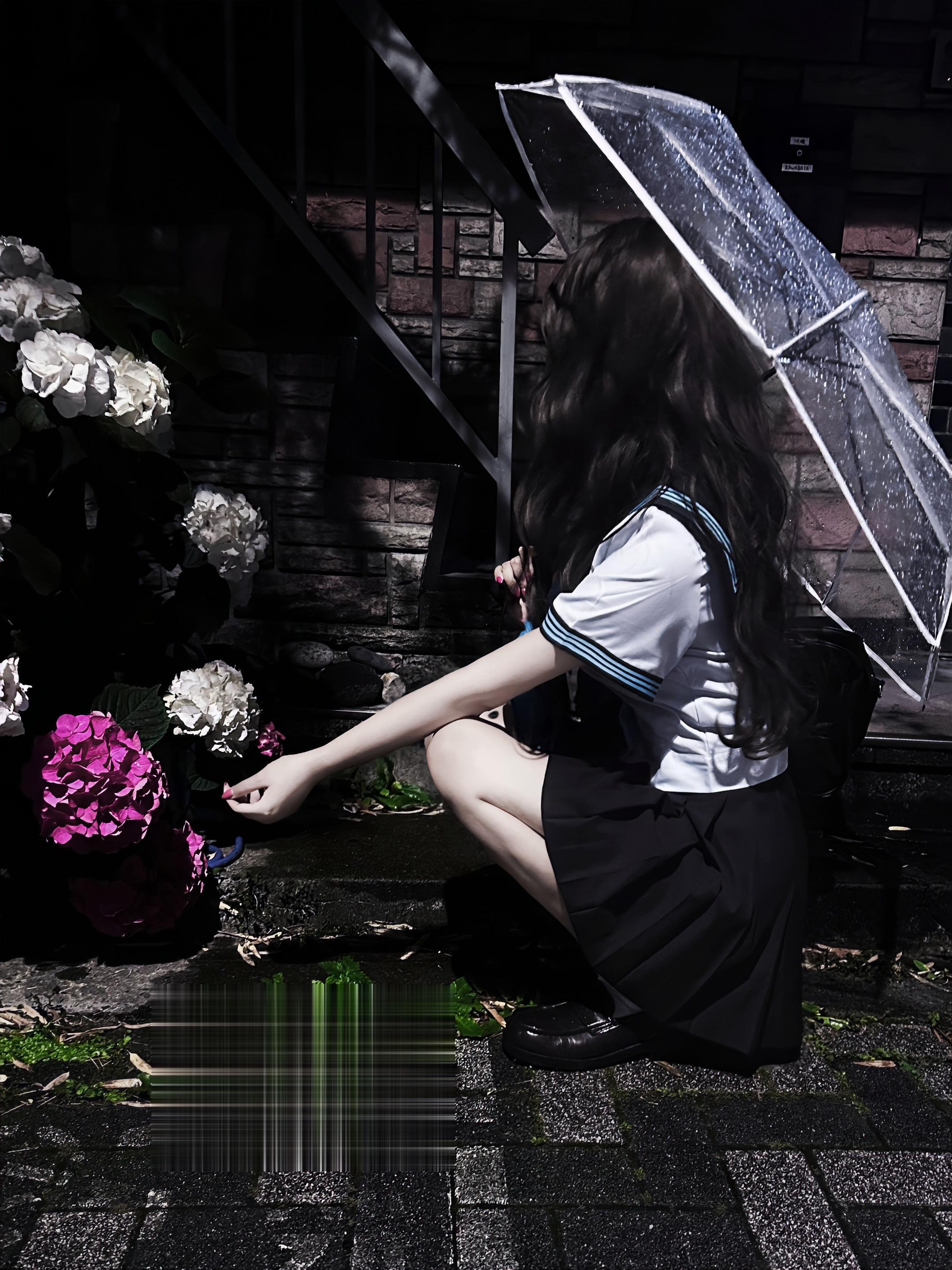 我本想等雨停后就去找你 哪知道这场雨连绵不绝 生锈的感情又逢下雨天