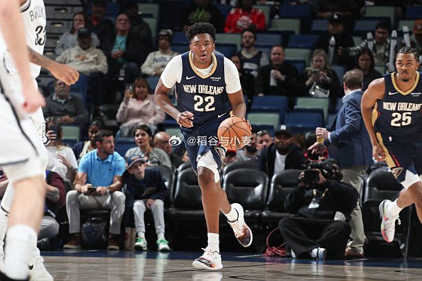 鹈鹕这个建队思路就有问题，相当于一上来就把奎因直接当成未来的绝对核心培养了。奎因