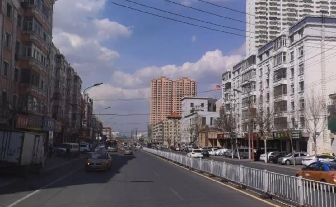 阿城区是黑龙江省省会哈尔滨市的一个市辖区，位于哈尔滨市的东南部。阿城是一个历史非
