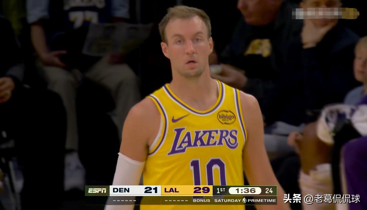 我强烈建议湖人神射手肯纳德增加自己的出手数！尽管今天湖人在主场以127：125险