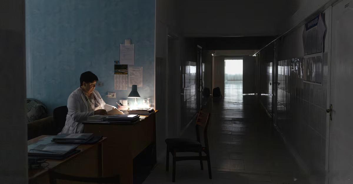 【乌克兰正面临人口崩溃的危机】[随着乌克兰陷入人口灾难，该国当局面临着一个难题：