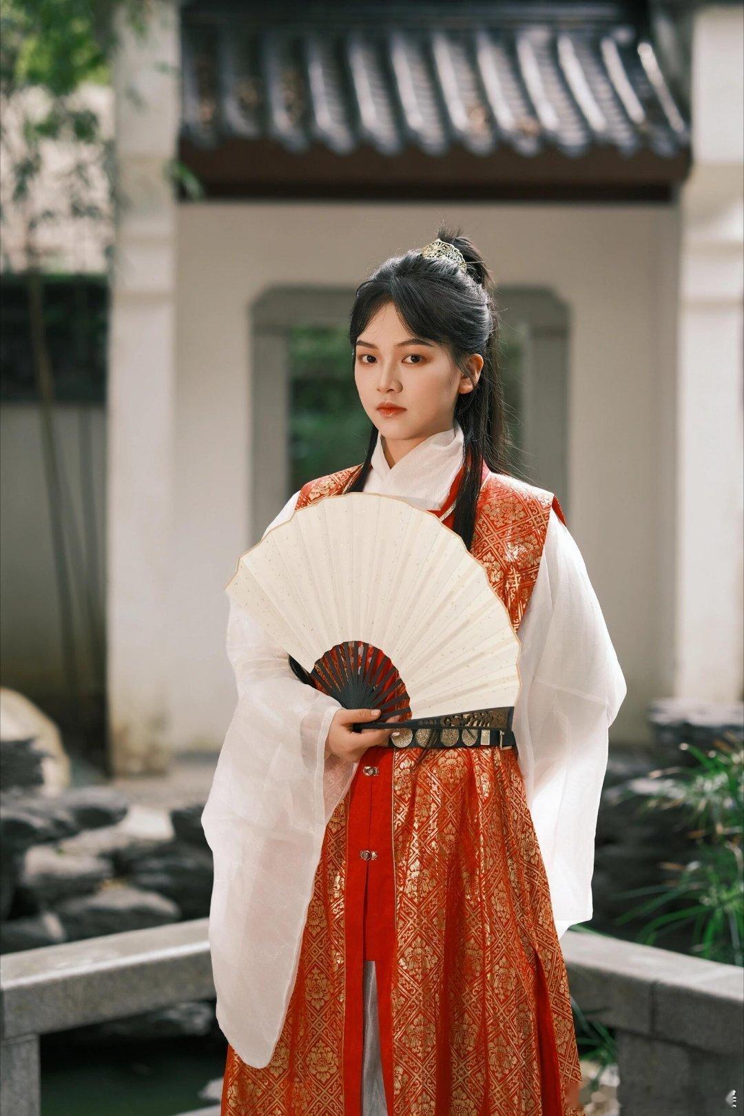 拉宏唱歌没功劳有苦劳朋友都在循环这段演唱，大家只享受这份轻松好玩的氛围感 