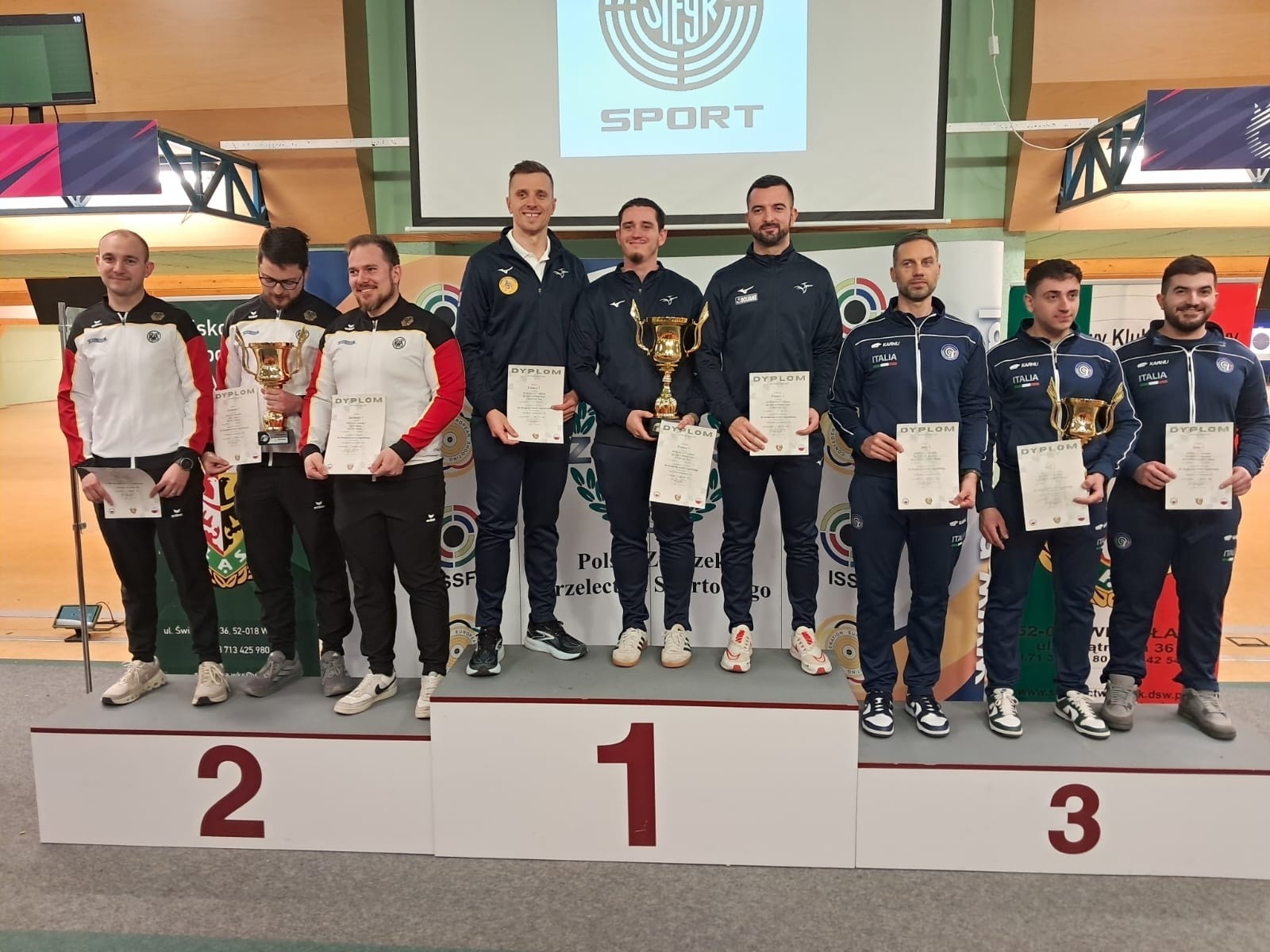 法国速射三人在波兰约瑟夫 札彭兹基纪念赛中包揽前三名+拿下团体金牌其中本场比赛冠