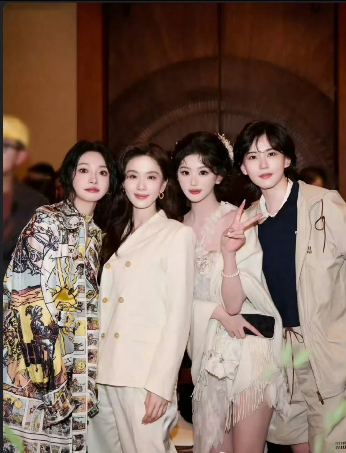 孔雪儿追到女神姐姐刘诗诗孔雪儿圆梦了