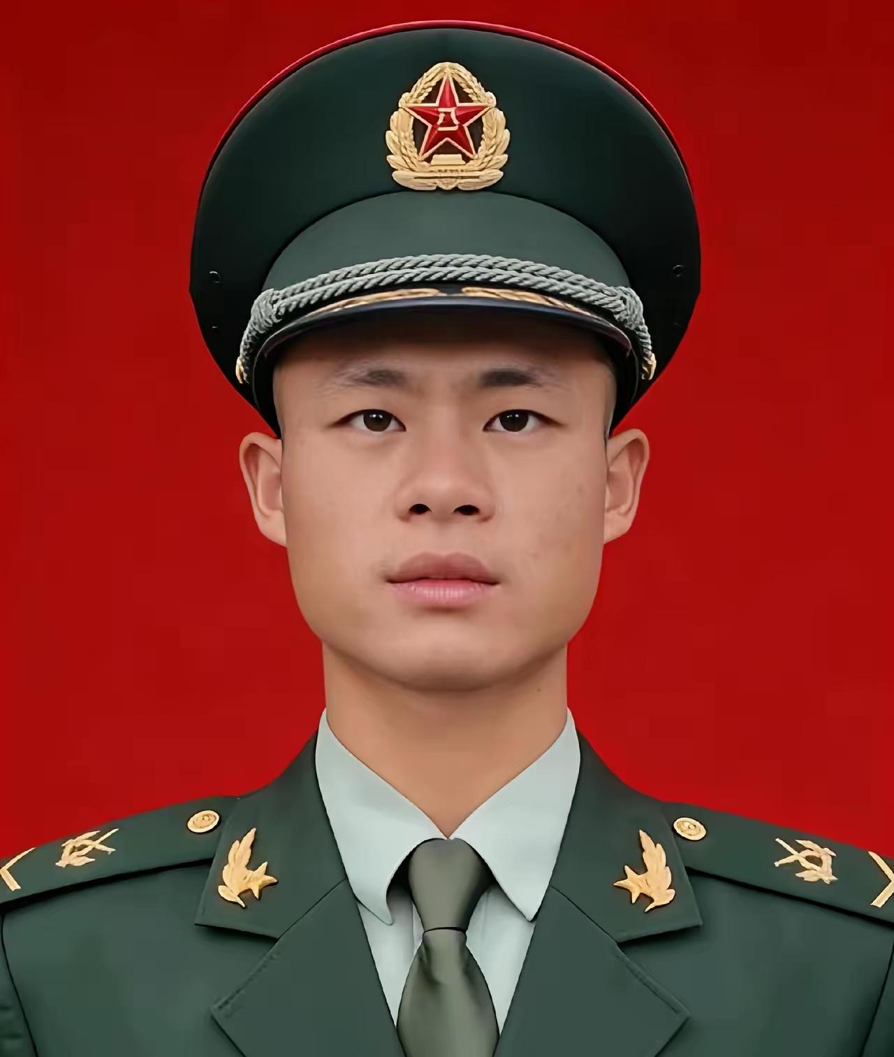 肖荣基，男，汉族，2004年出生，中共党员，河南延津人，现任中国人民解放军陆军第