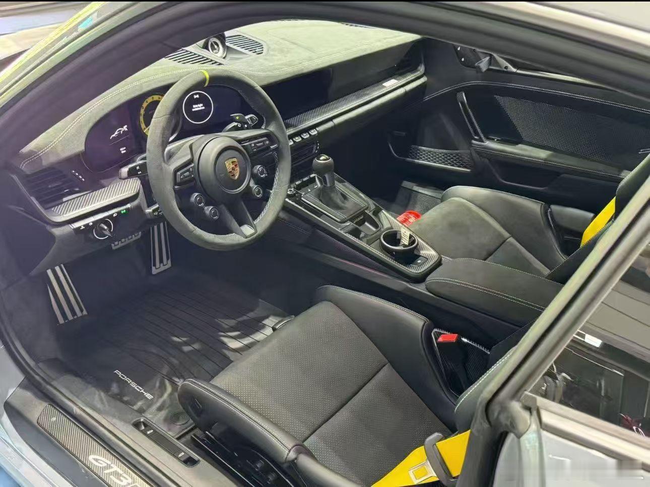 保时捷992 GT3 RS ，2025年 2000km，美规 