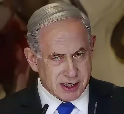 灭绝人性！据《红星新闻》报道，今天凌晨，以色列军队空袭了黎巴嫩南部一家医疗中心，