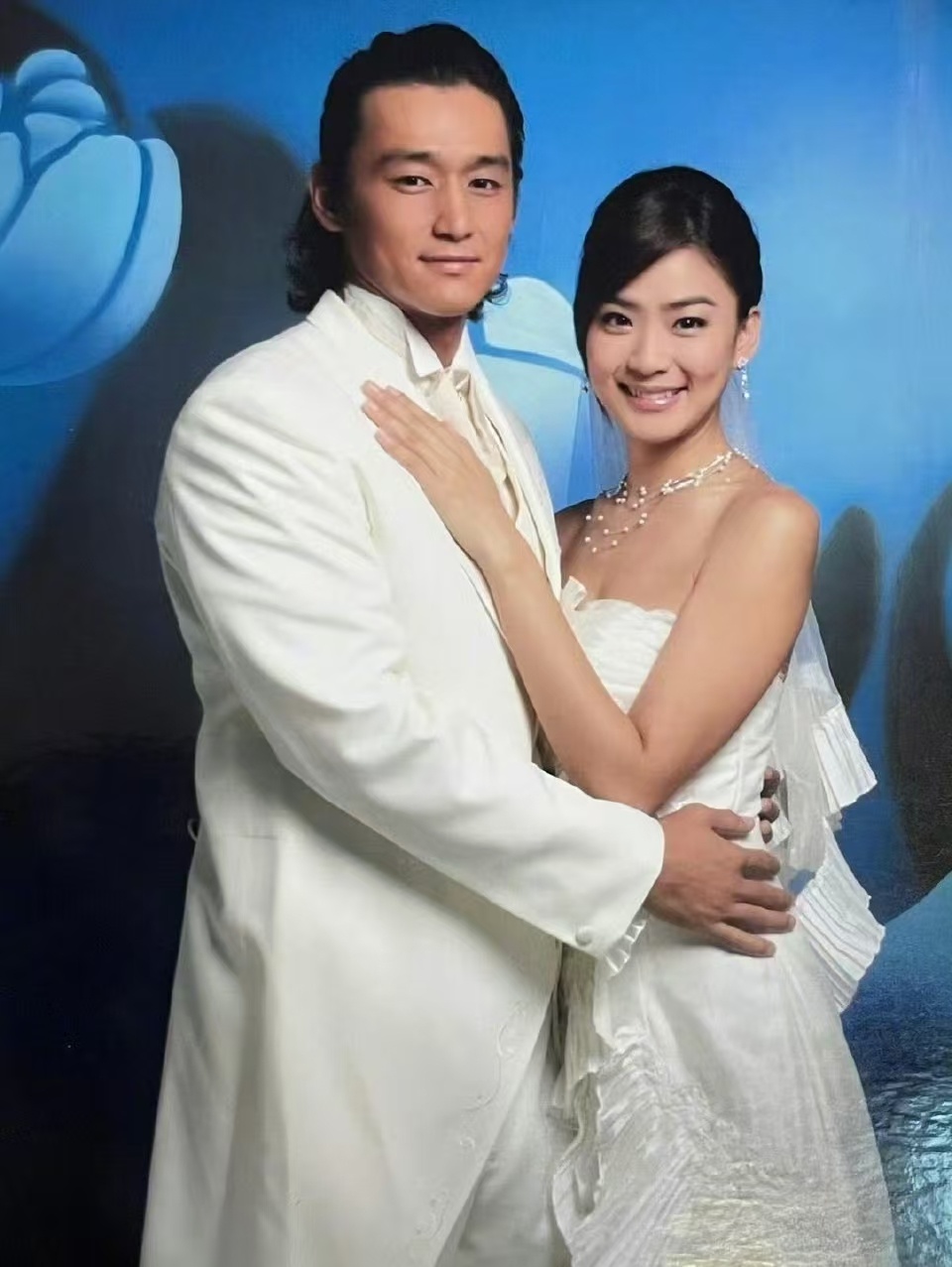 【 洪小铃步入人生新篇章 】 2024年12月4日，台湾女演员洪小铃在其社交平台