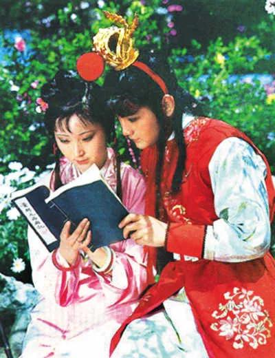 高考同题作文试写：真正的相遇
@2024头条高考季
在《红楼梦》第三回，宝玉见到