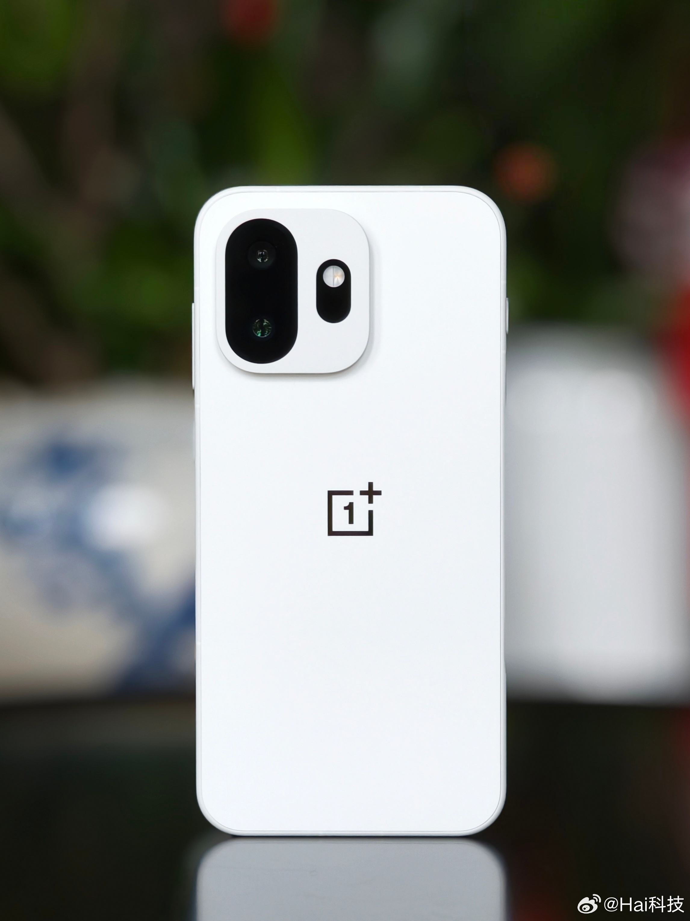 都在晒，一加15T不藏了，美到不可方物的「小夯机」 