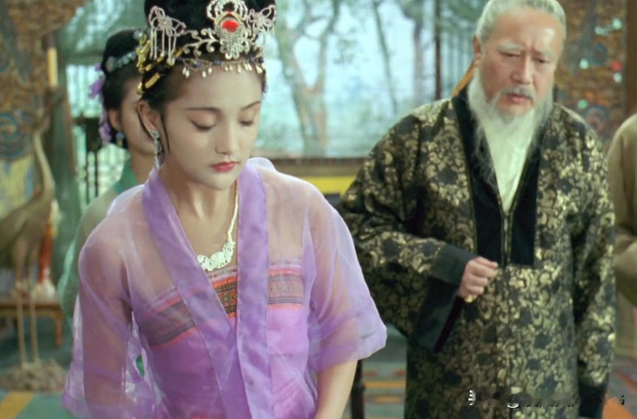 这算是她的第一部电影吧？
      应该只有十六七岁。
      看过的人不