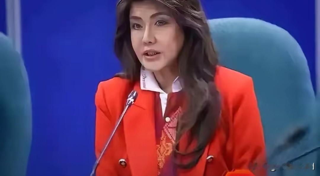 伊梅怒怼海牙法院，退群后仍被审判引主权争议
 
4月22日伊梅·马科斯公开怒怼海