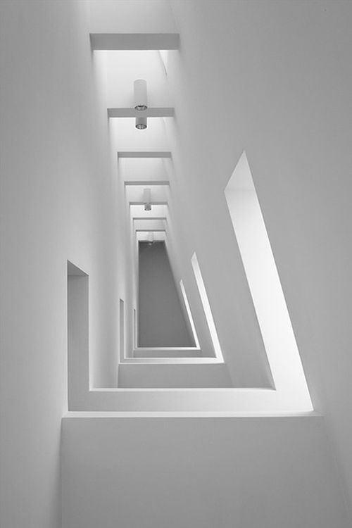 建筑里的微光 
