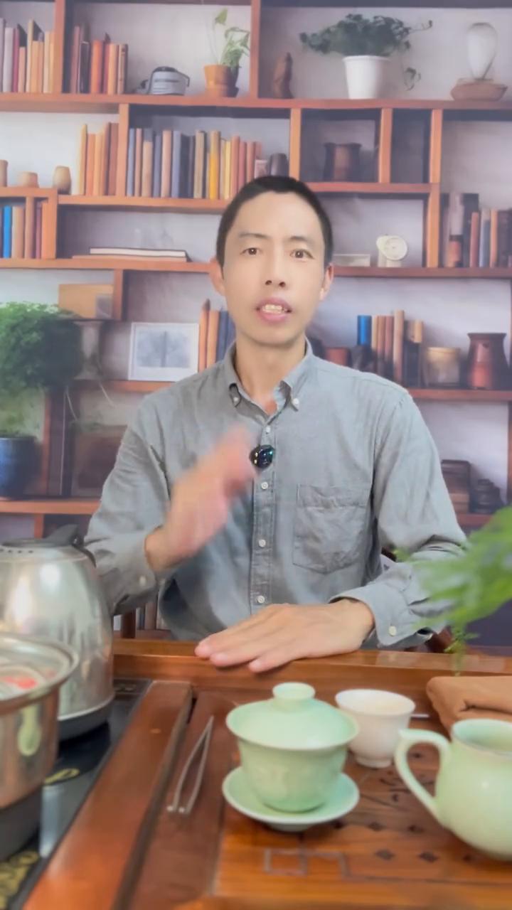 人一旦历练到不想说话、不想争辩、不想巴结、不想讨好任何人，失去交友的兴趣、失去聚