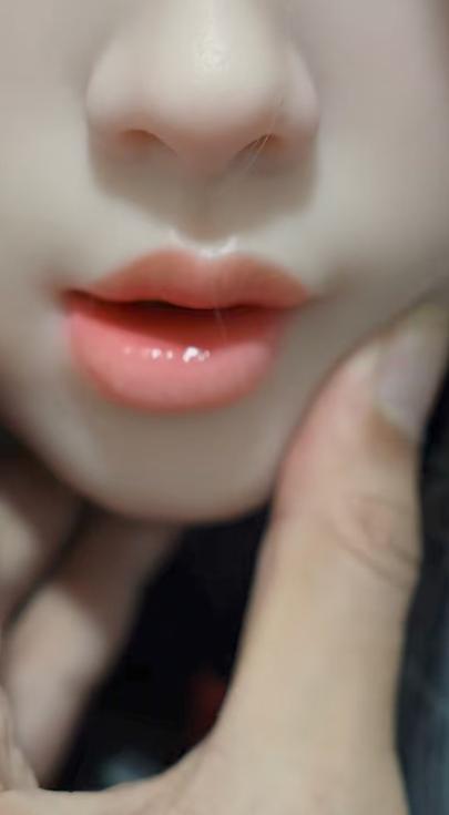 这下踢到铁板了！一男子为了解决生理需求，在网上花3700元买了一个仿真娃娃，商品