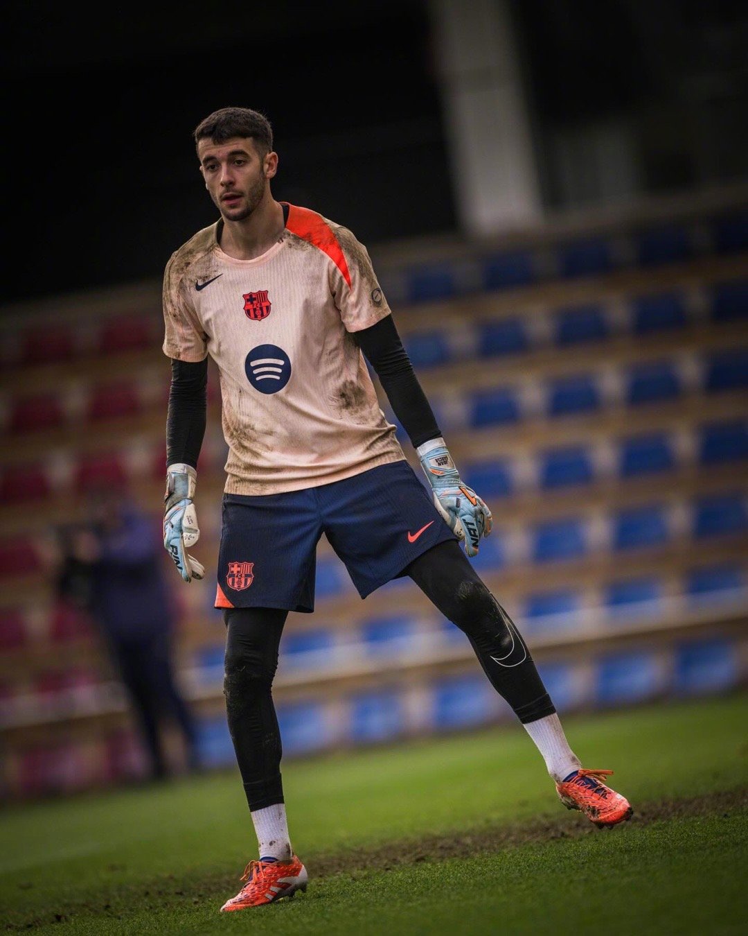 👑训练继续国王杯模式！➡️瓜达拉哈拉vs巴萨 即将上演💪🏻巴萨 🔴🔵F