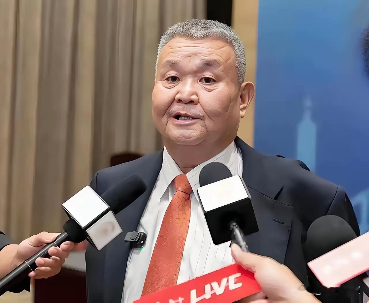 台湾时事评论员黎建南表示：据我的观察，郑丽文的和平路线走出了一个新阶段，郑丽文走