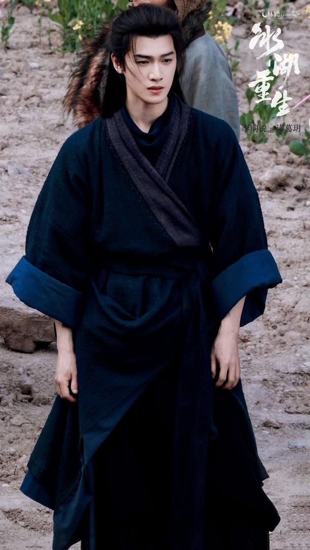 李昀锐古早破碎美强惨 冰湖重生李昀锐演的诸葛玥，被人下毒囚禁那段太绝了。毒发时痛