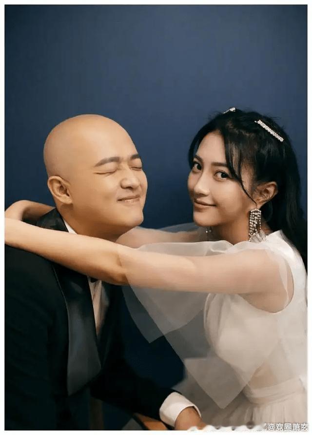 包贝尔曾回复包文婧骂小三博文omg 到底能不能看清这个人是什么样子的人啊，别闹了