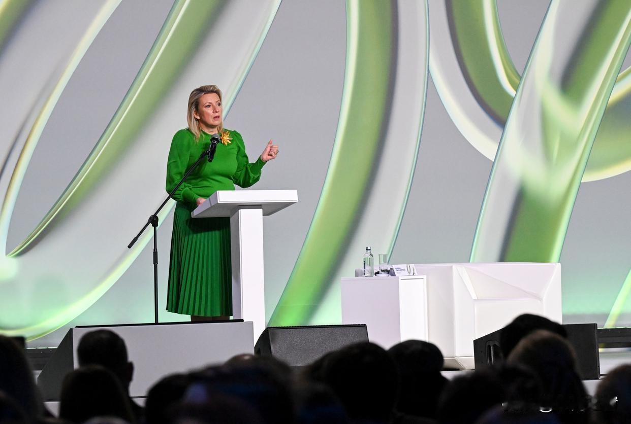 欧盟这波操作简直是把“强盗逻辑”玩到极致！为了给乌克兰凑军费，直接宣布无限期冻结