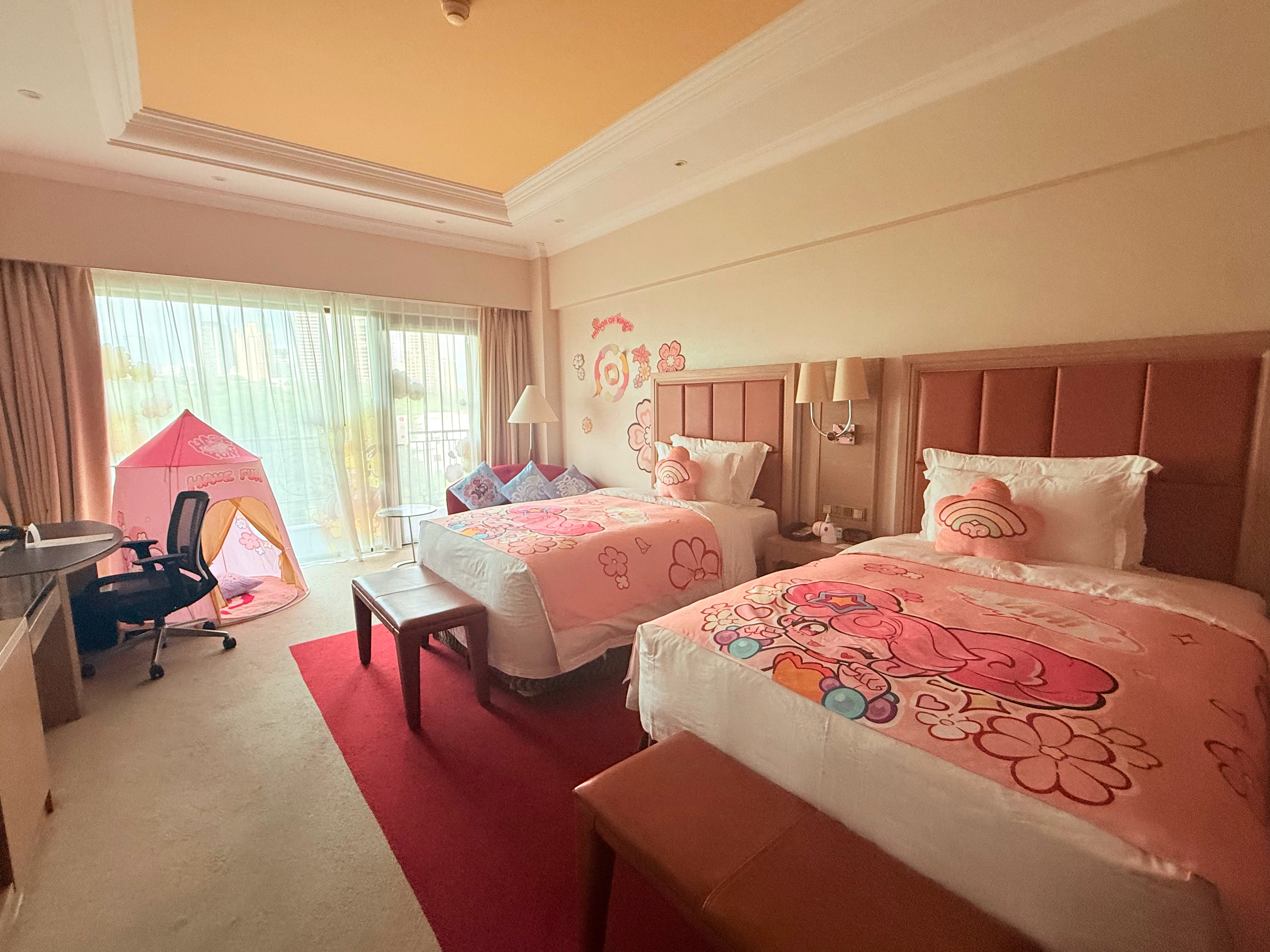 也是让我住上儿童房了谁还不是个宝宝呢咋的，今晚住帐篷🏕️？ 