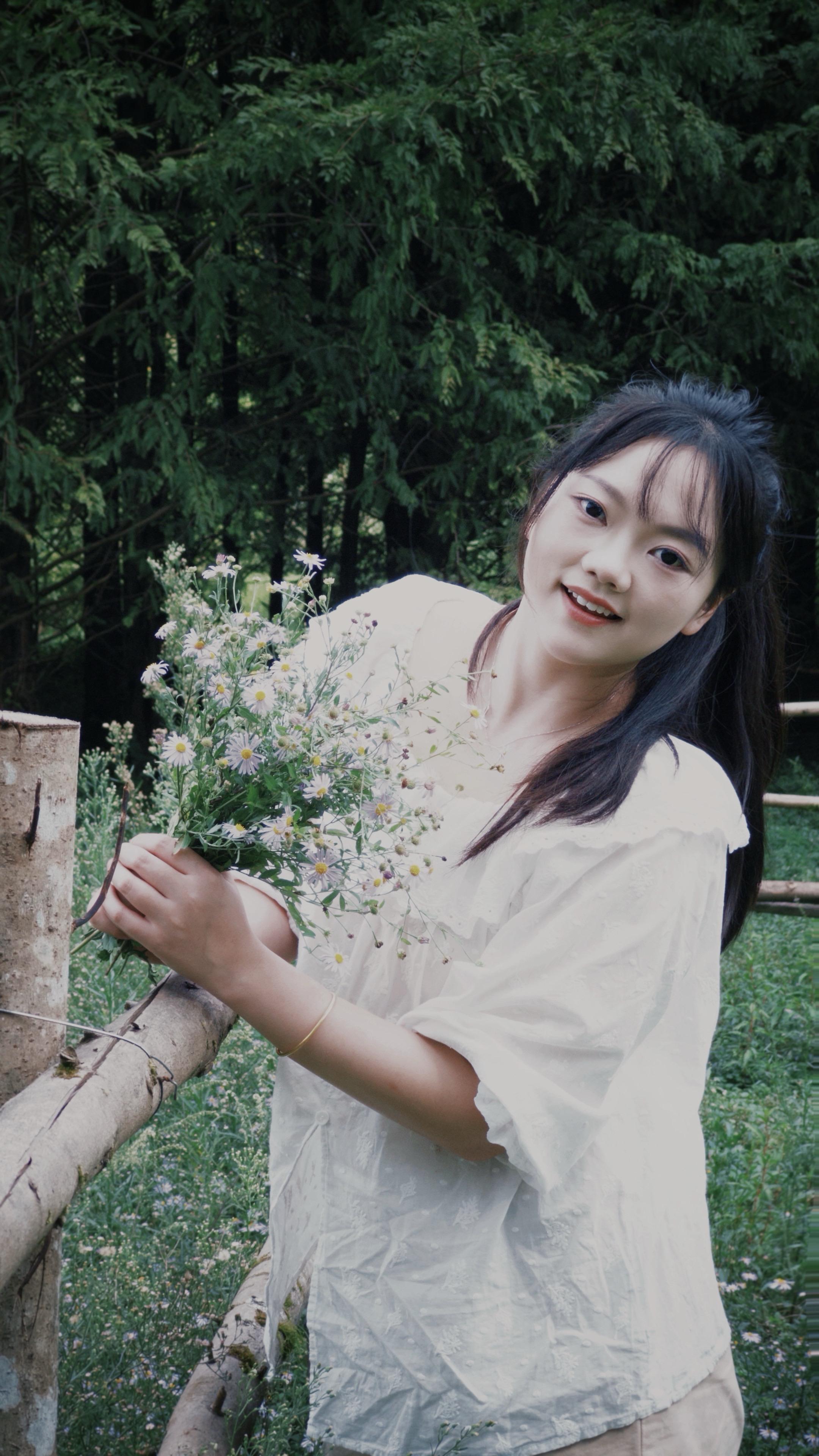 年轻时候不懂为什么要落叶归根，人到半途，才明白那是人生的起点啊！