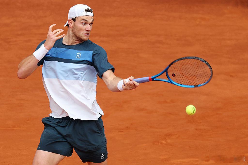 德雷珀6-2先下一盘！ATP1000 马德里大师赛第四轮，5号种子德雷珀首盘两度