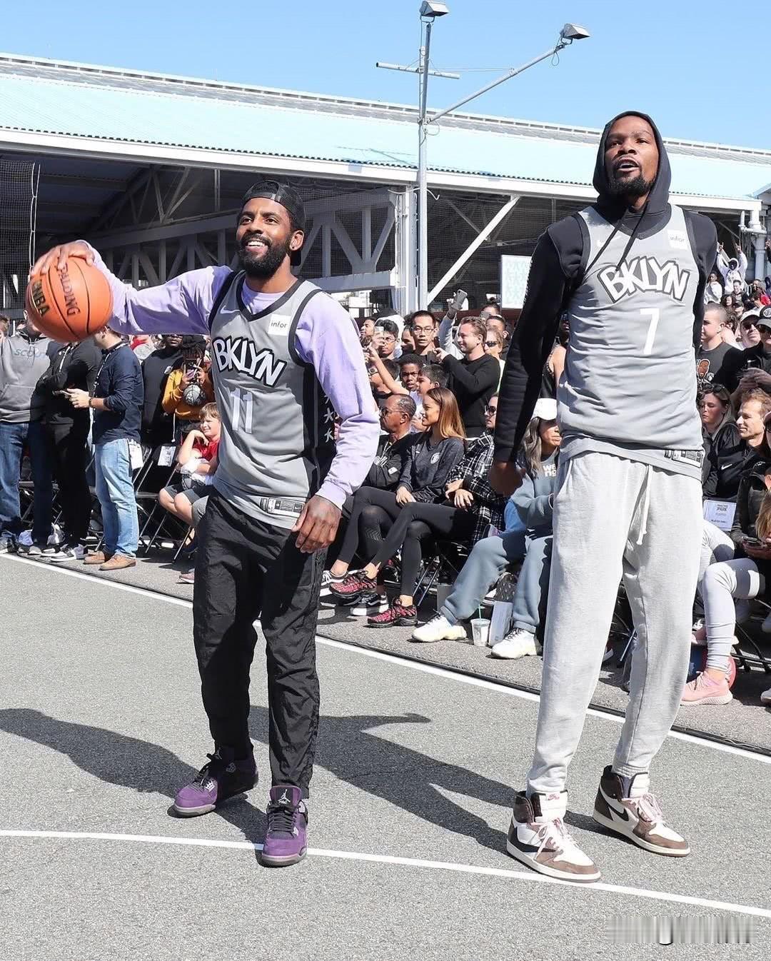 帕金斯:假如欧文不受伤，杜兰特会提议交易过来
在独行侠宣布解雇总经理哈里森以后，