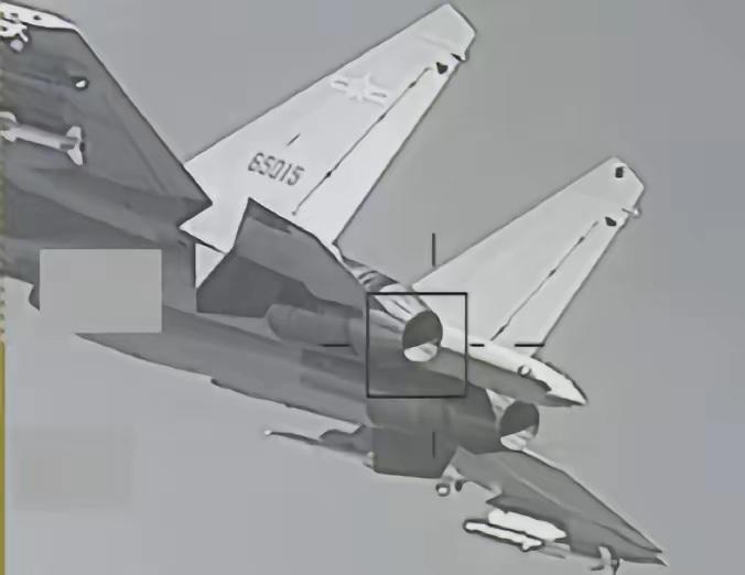 台海突发海空对峙！22架解放军军机逼近，台军F-16V紧急升空。

昨天早上8点