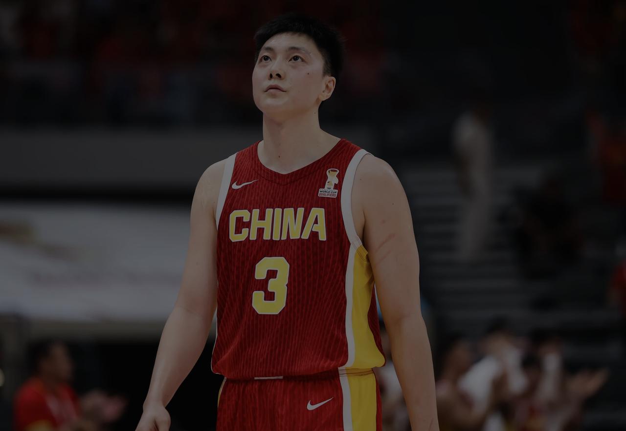 在一个特殊的比赛日，中国男篮迎来亚运会半决赛的对手日本队。这是一场输不起的比赛。