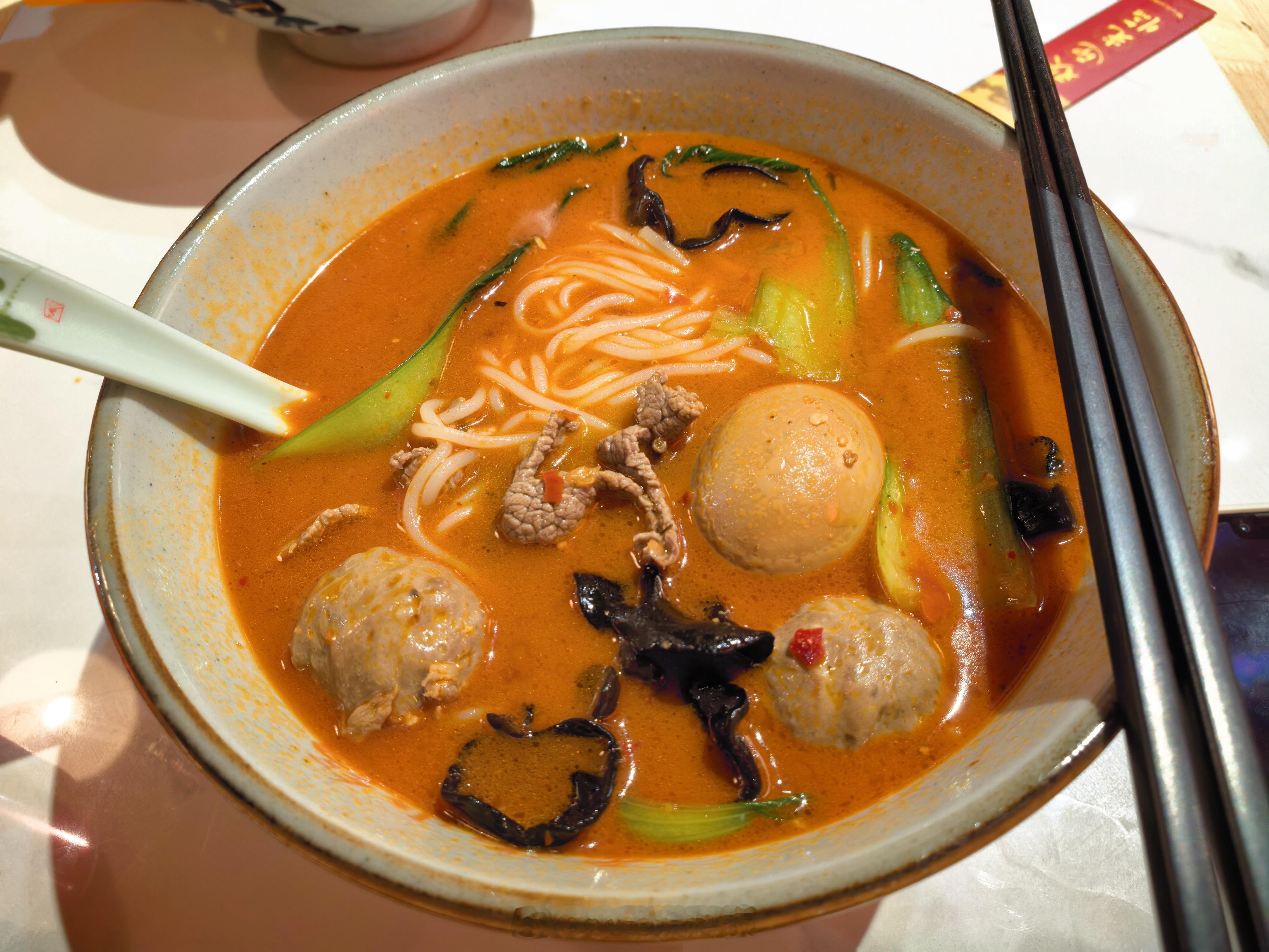 今日份早餐：贵州酸汤粉，打几分？生活手记