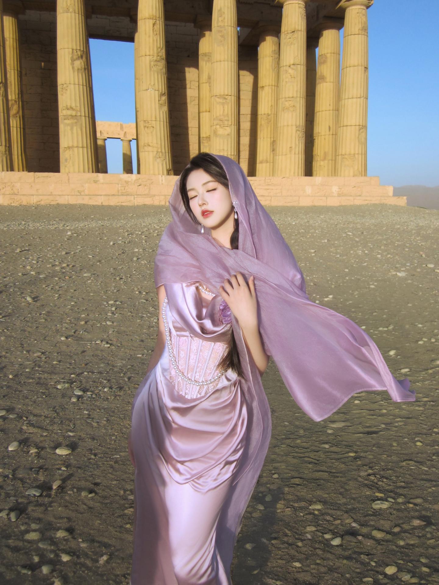 🏛️。