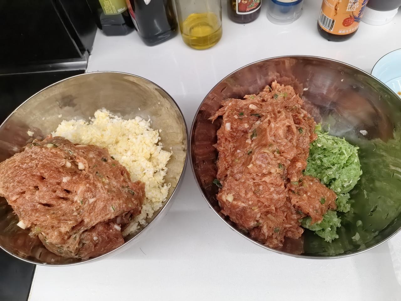 今天冬至，大如年。
      冬至是冬季里的大节日，标志着即将进入最寒冷的时候