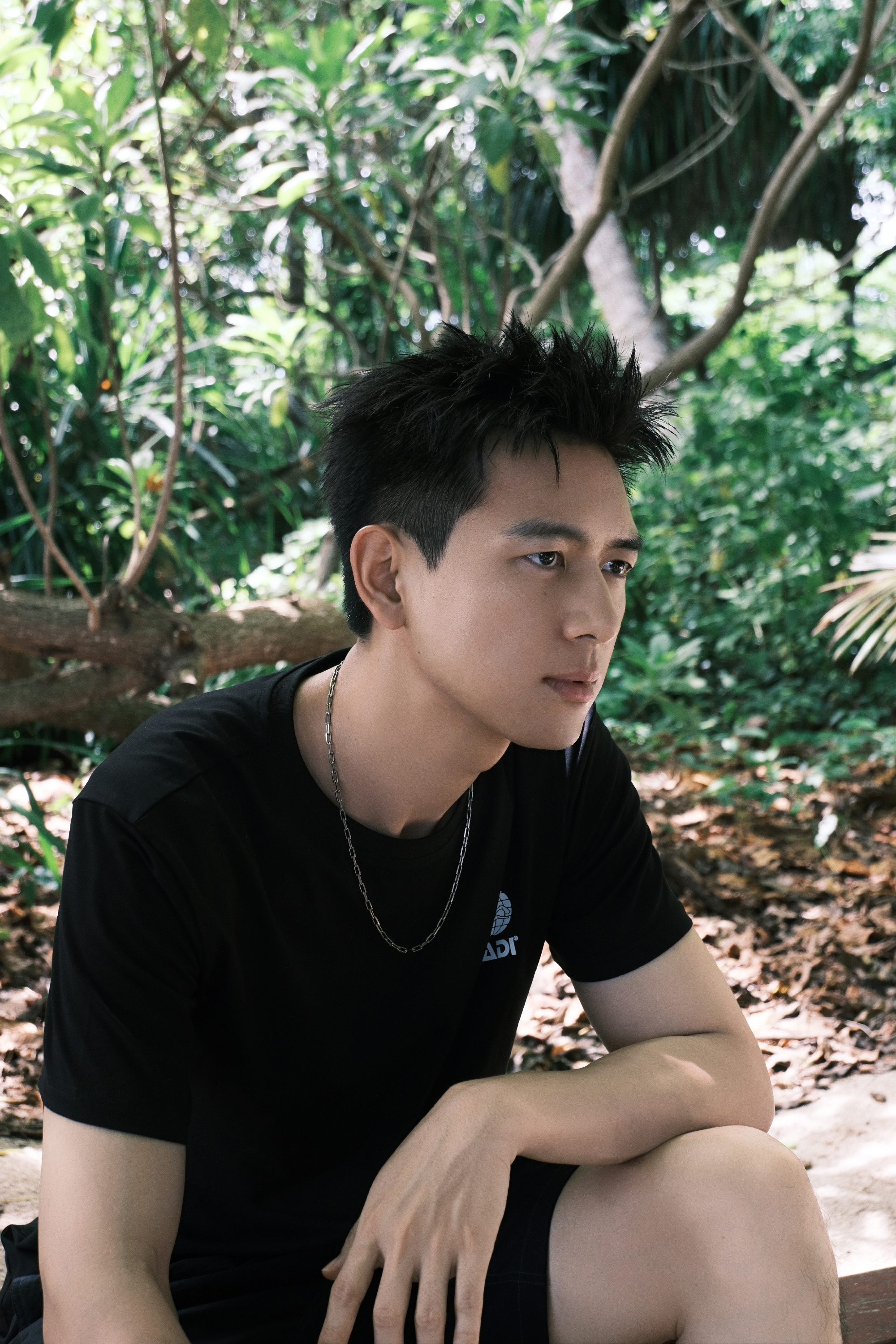 李现黑t李现与万物共鸣李现与万物共鸣，好帅，行行行 