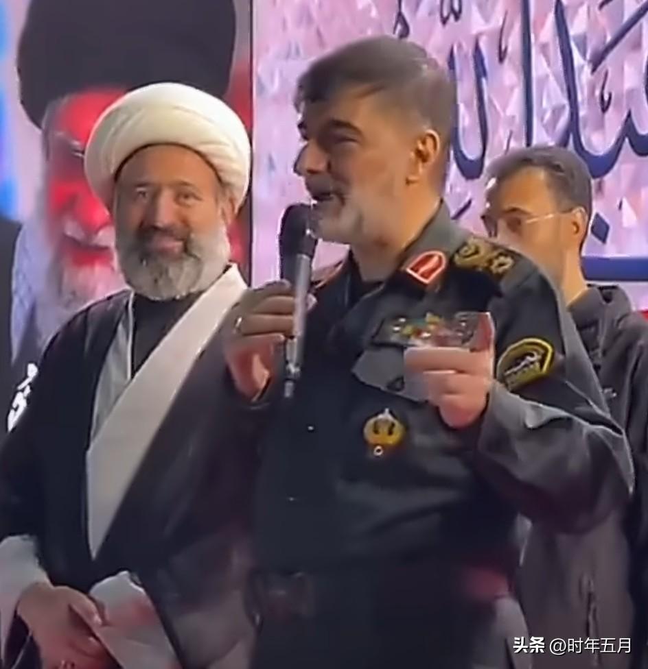伊朗警察局长艾哈迈德·礼萨·拉丹：特朗普先是威胁了欧盟，随后又与其接触。今天他放