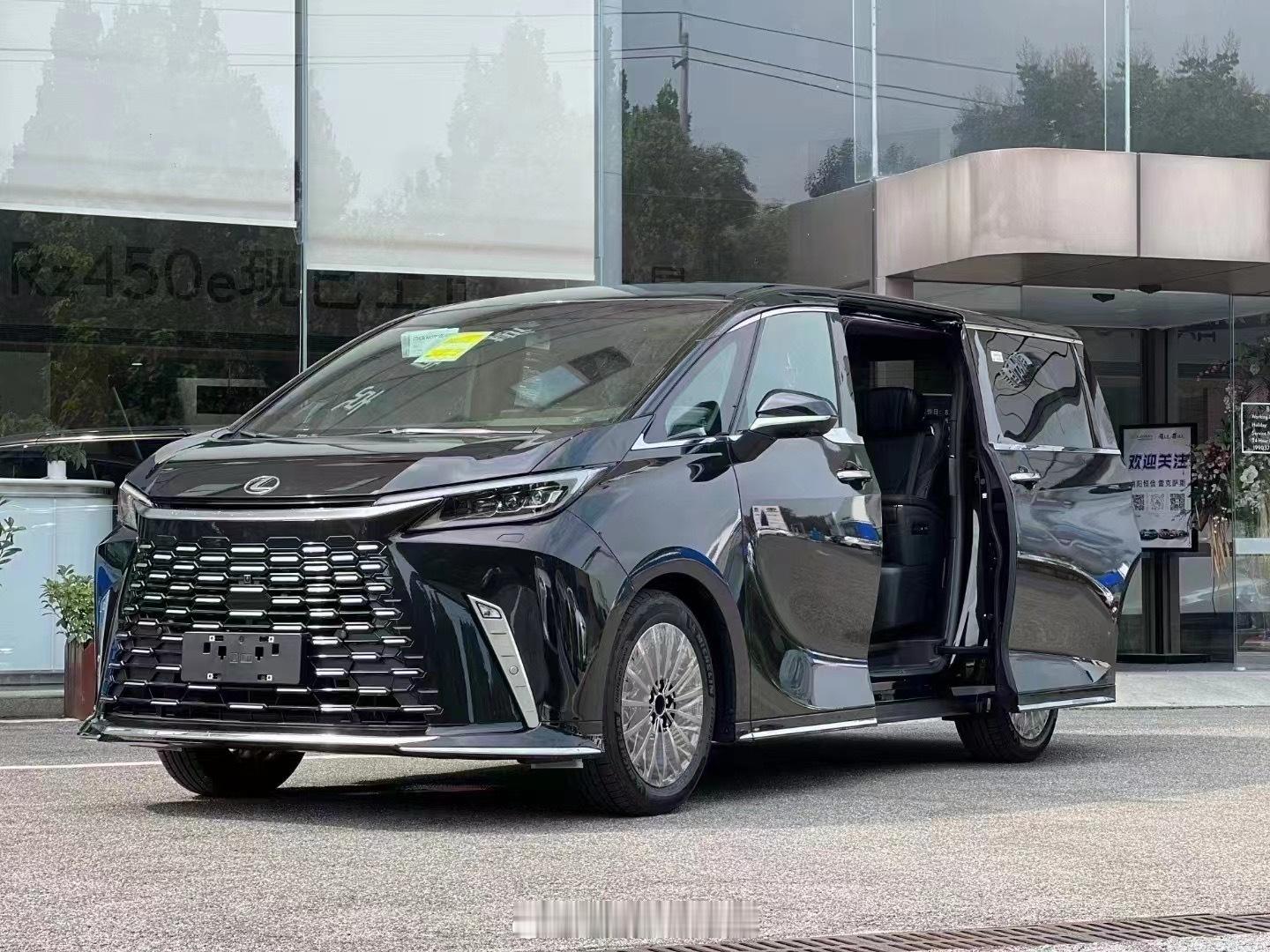 雷克萨斯LM350128黑白，128黑黑，128白黑车款加价一张票，有需要的可以