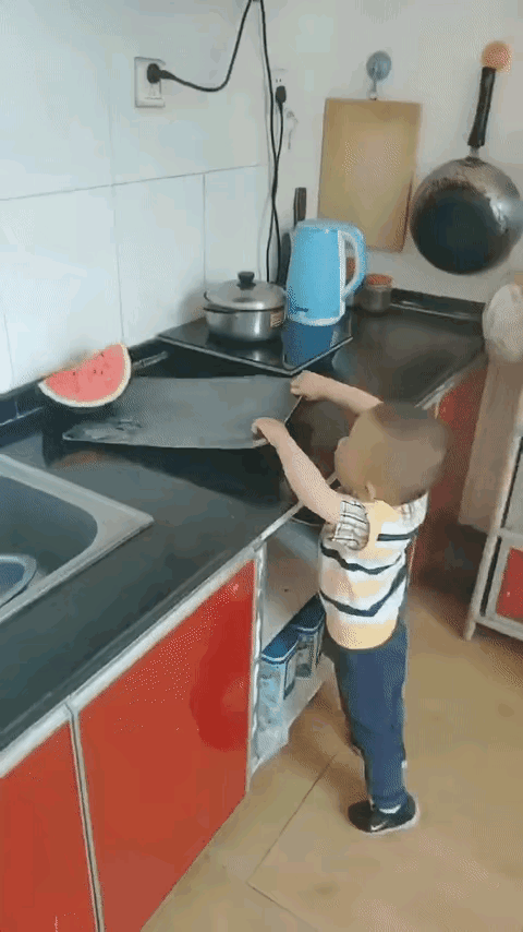 这小孩将来不可限量啊……[震惊][震惊][震惊]