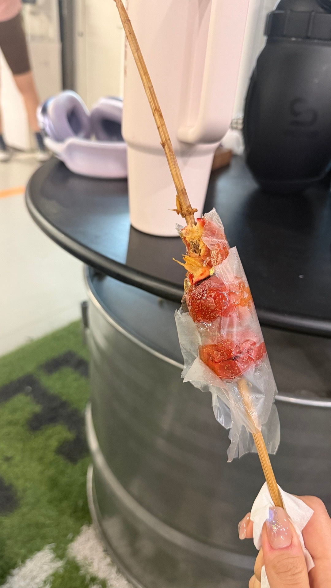 p1-2自己熬了咸话梅糖浆～做了气泡水和美式p3离成功最接近的一次…p4好吃到流