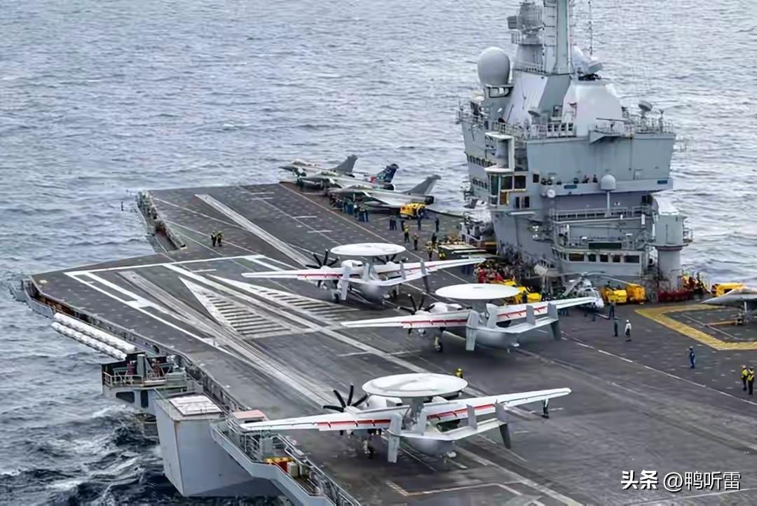 法国的戴高乐号航母好尴尬呀，它带领一大帮打击群，出发点就是替黎巴嫩站台，震慑一下