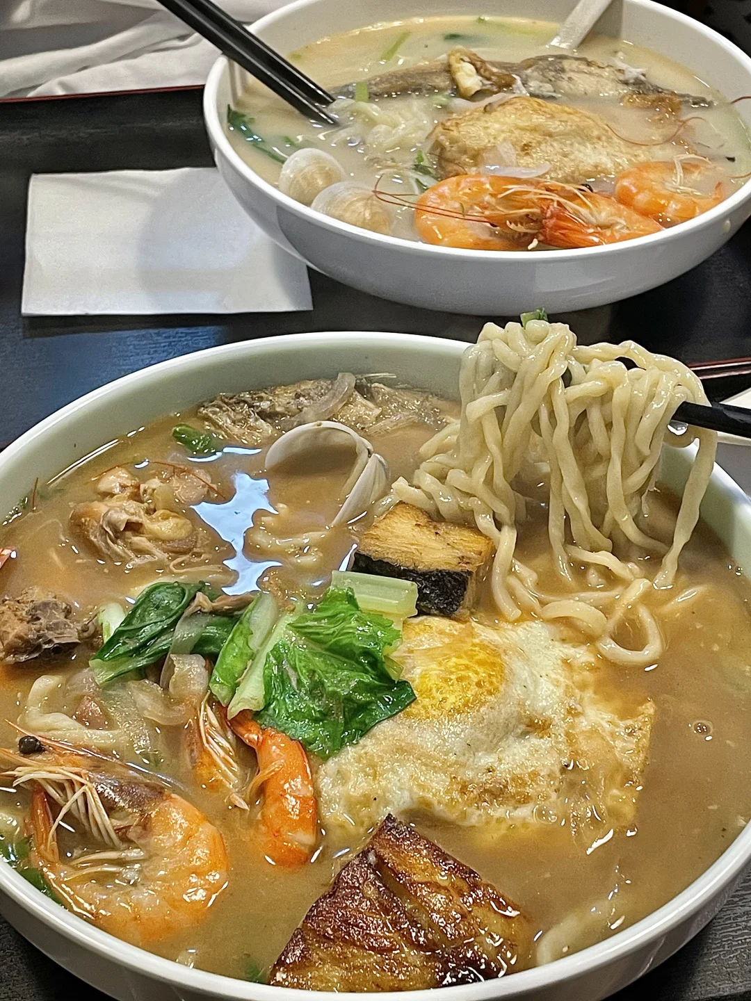 上海这种小店做的海鲜面才好吃！！