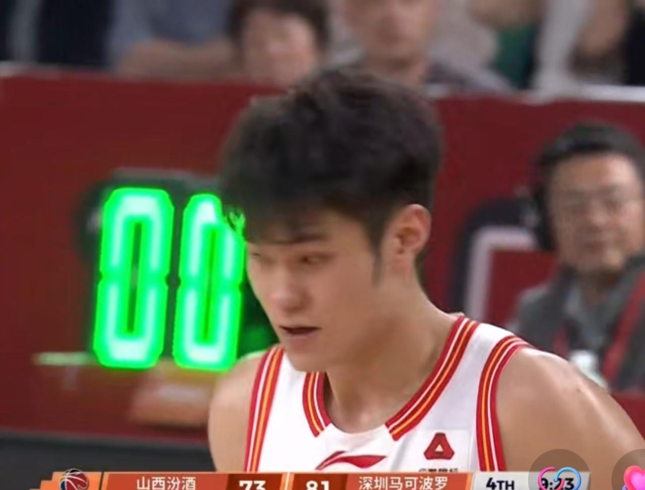 CBA山西主场98：103负于了深圳，山西在实力上跟深圳还是有差距的，主要体现在