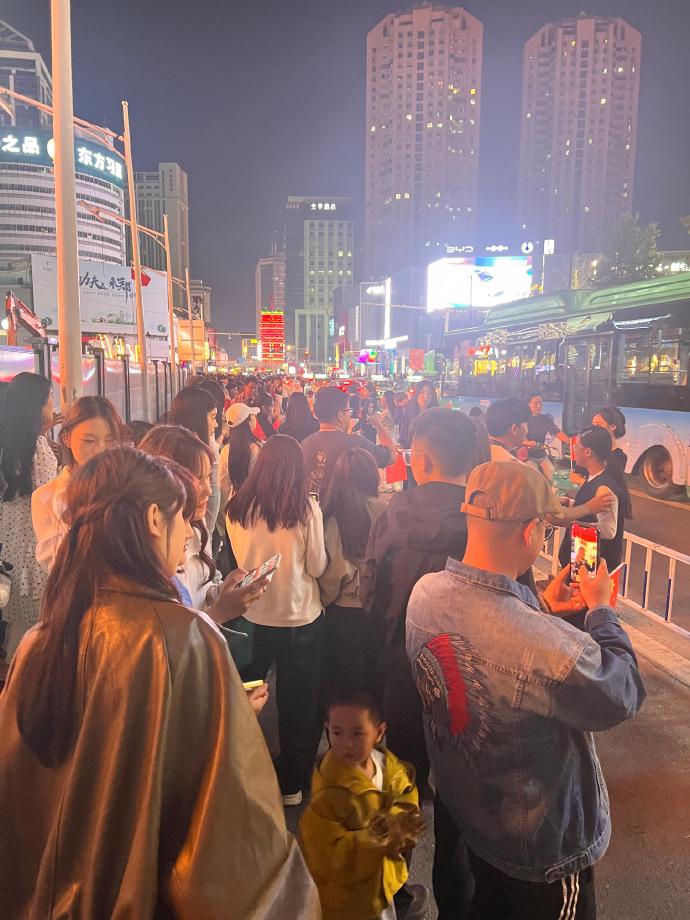 2025年即将结束，国内社会已经出现了一个明显变化，与每个人息息相关！  
 