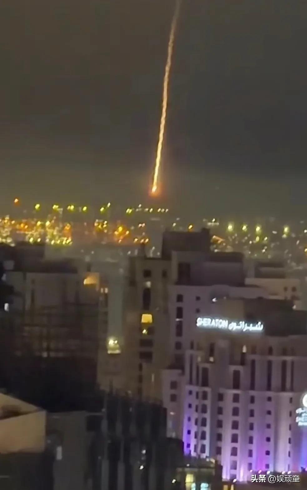 贫穷有时候能保命！
过年期间很多国人去迪拜旅游，谁知中东局势发生突变，而且猝不及