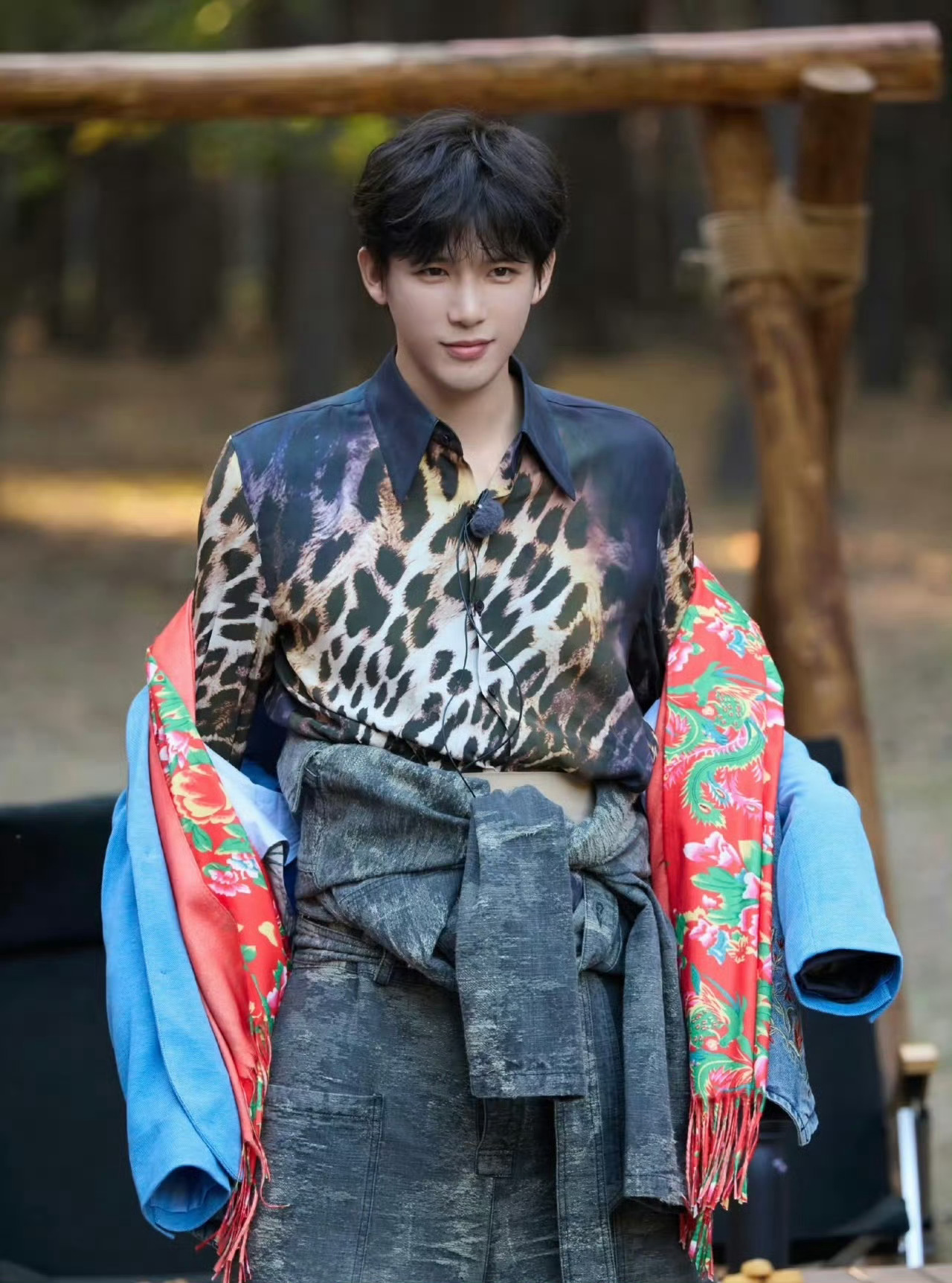 该说不说这个连体衣确实帅的嘞，其他的先不说，先帅了再说