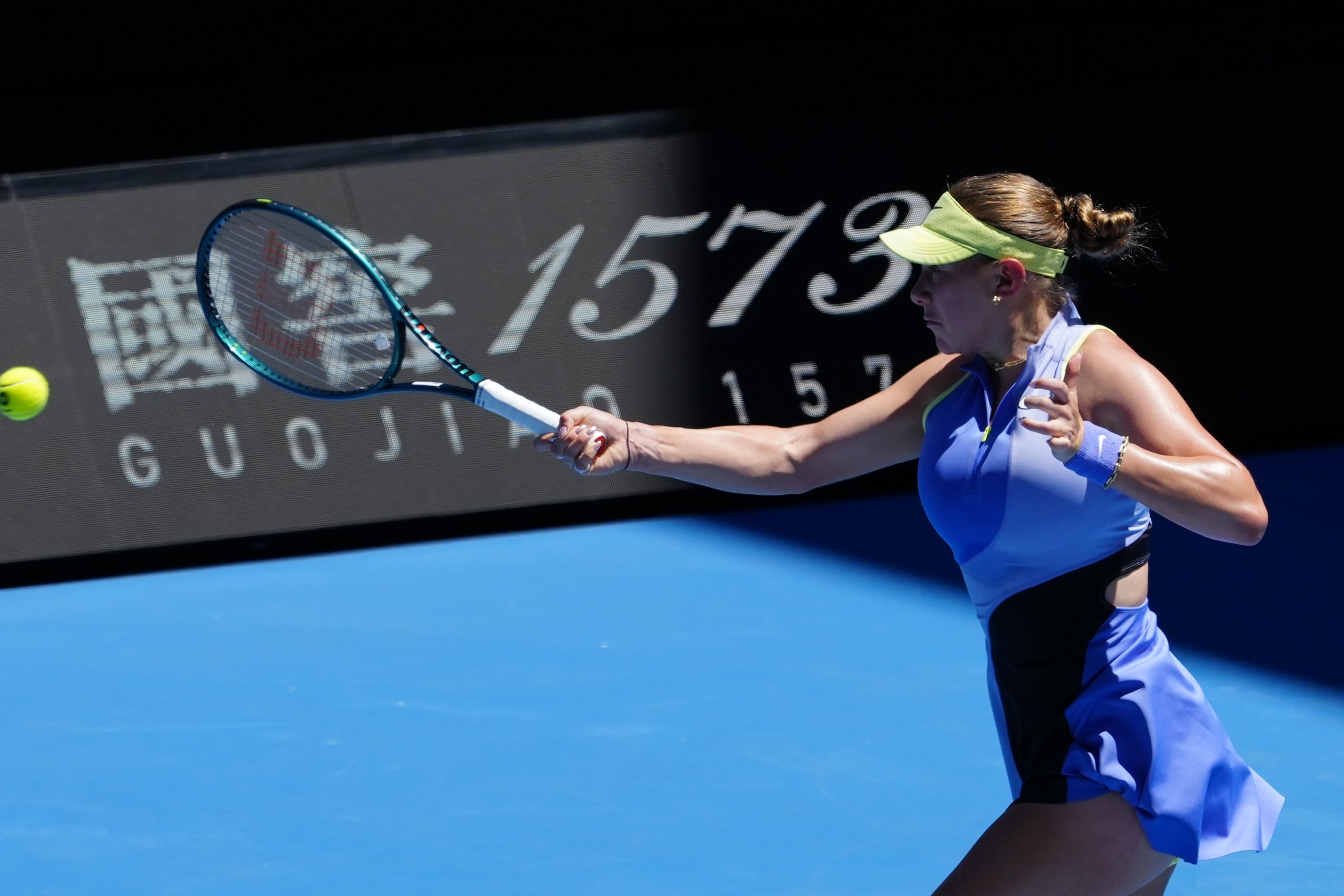 这很澳网 阿尼西莫娃6-1/6-4完胜斯特恩斯，追平个人澳网最佳战绩，连续四个大