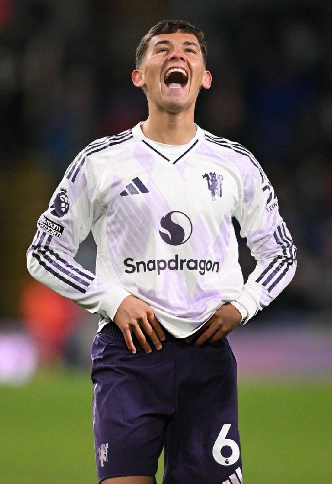 可惜莱西这个位置，有太多人可以踢了[捂脸]

达伦·弗莱彻谈到谢伊·莱西时说：“