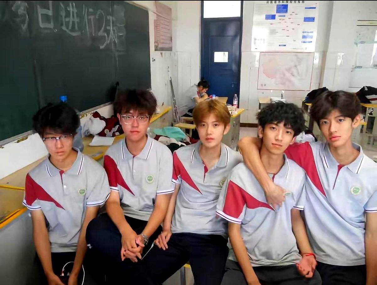 高中三年眨眼没，你慌不慌

我当年也不信班主任说“三年一眨眼”，结果毕业证到手那